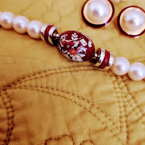 Vintage Creamy Faux Pearl & Crimson Red Cloisonne' Bead Necklace & Earrings - Picture 4 of 7